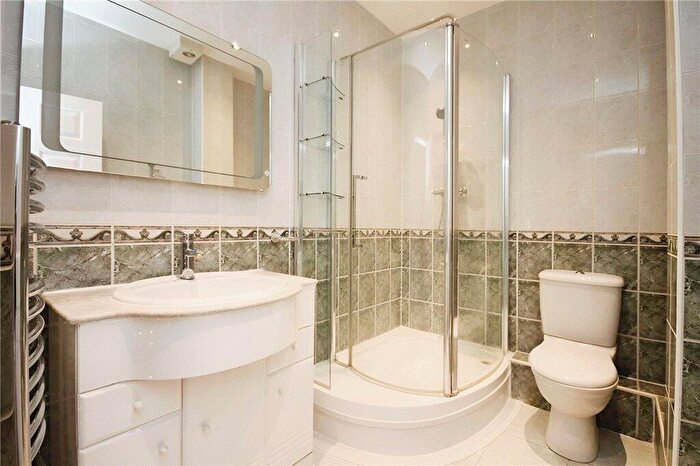 2 Bedroom Apartment To Rent In Sydenham Road, Croydon, CR0