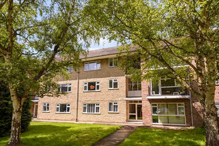 1 Bedroom Flat To Rent In Woodstock, Oxfordshire, OX20