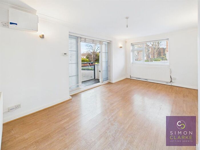 2 Bedroom Flat To Rent In Moss Hall Grove, Woodside Park, N12