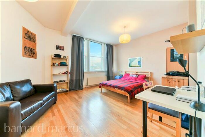1 Bedroom Flat To Rent In Rye Lane, London, SE15