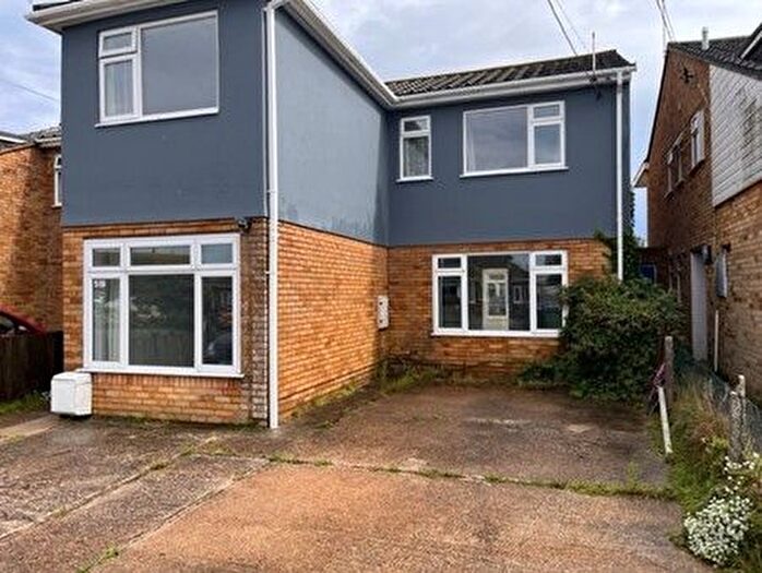 5 Bedroom Detached House To Rent In The Parade, Greatstone, TN28