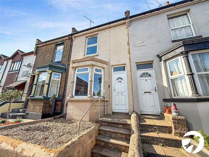 3 Bedroom Terraced House To Rent In Frindsbury Road, Strood, Rochester, Kent, ME2