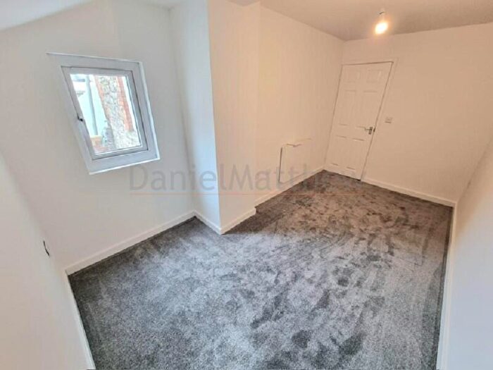 3 Bedroom Flat To Rent In High Street, Barry, The Vale Of Glamorgan., CF62