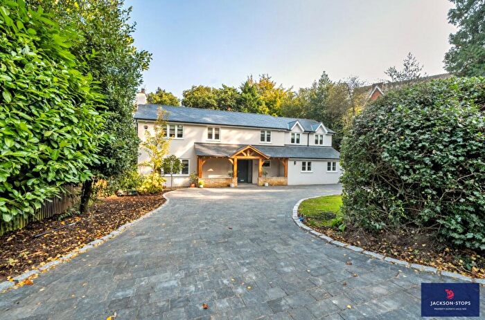 5 Bedroom Detached House For Sale In Church Road, Aspley Heath, Bedfordshire, MK17