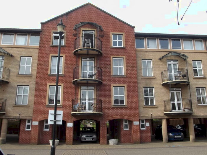 2 Bedroom Apartment To Rent In Asturias Way, Ocean Village, SO14