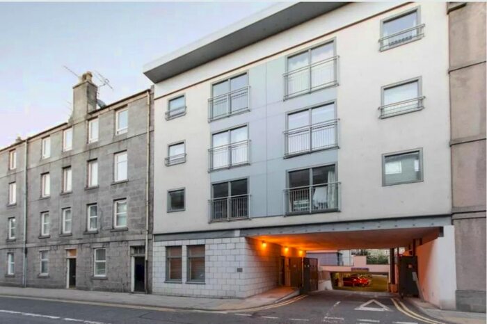 2 Bedroom Flat To Rent In Charlotte Street, Aberdeen, AB25