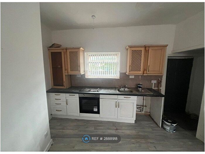 2 Bedroom Terraced House To Rent In The Triangle, Huddersfield, HD1