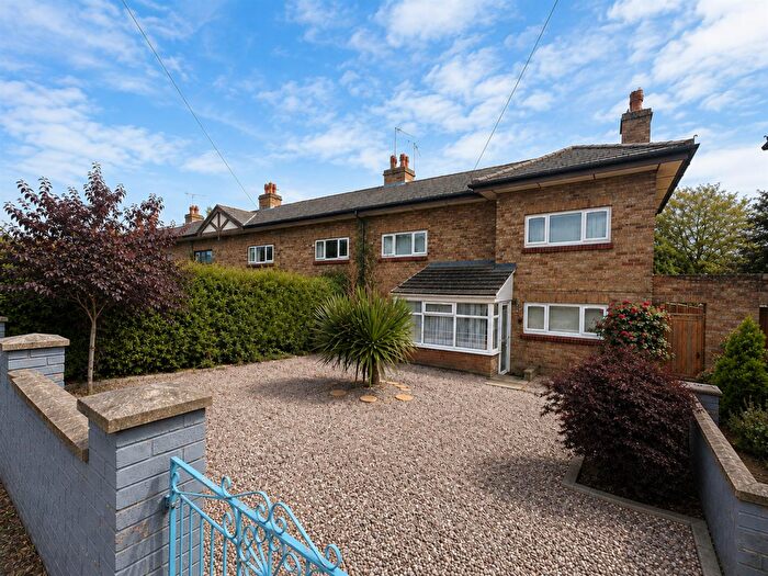 3 Bedroom House To Rent In Oakley Road, Corby, NN18