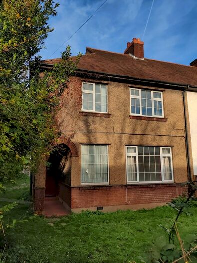 4 Bedroom End Of Terrace House To Rent In St Albans Road East, AL10