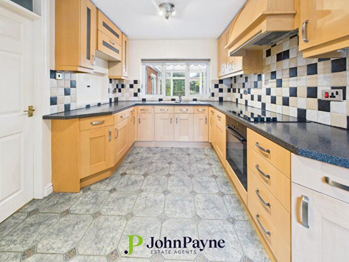 3 Bedroom Bungalow To Rent In Stoneleigh Road, Baginton, Warwickshire, CV8