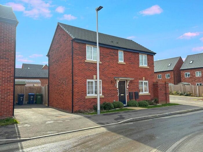 3 Bedroom Detached House For Sale In Wimbourne Road, Houlton, Rugby, CV23