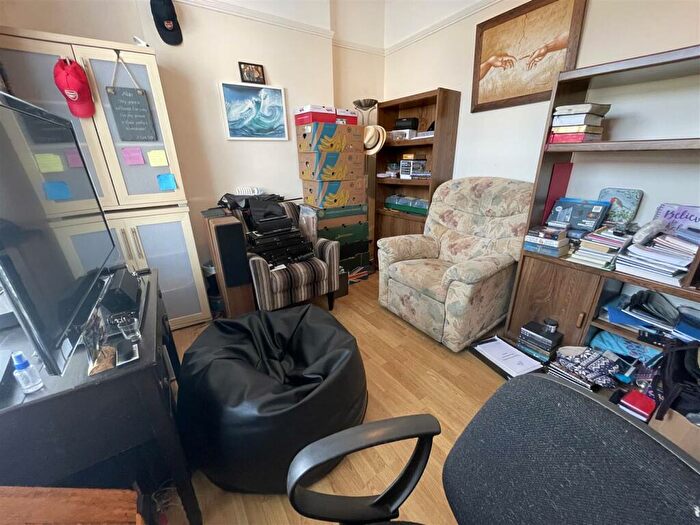 4 Bedroom Detached House For Sale In Margaret Street, Ammanford, SA18