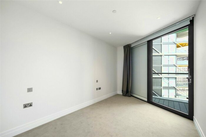 2 Bedroom Flat To Rent In Riverlight Quay, London, SW11