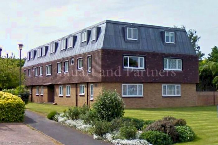 2 Bedroom Flat To Rent In Iona Way, Haywards Heath, RH16