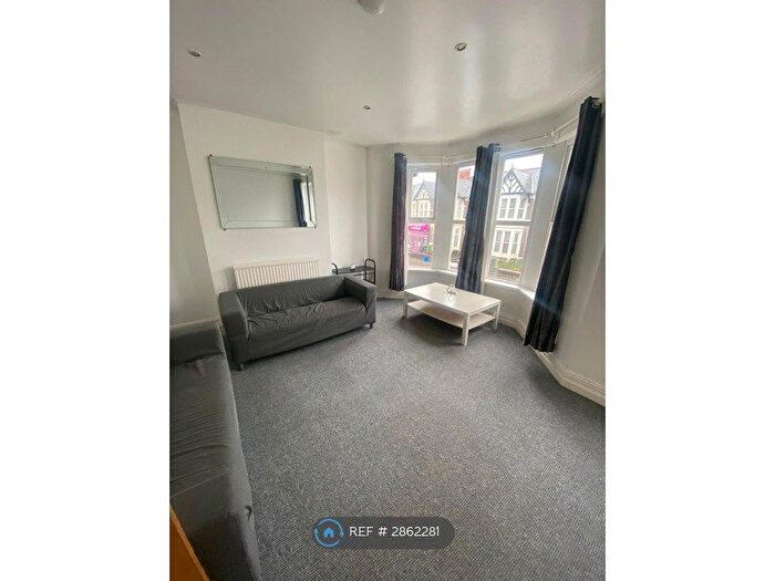 2 Bedroom Flat To Rent In Whitchurch Road, Cardiff, CF14