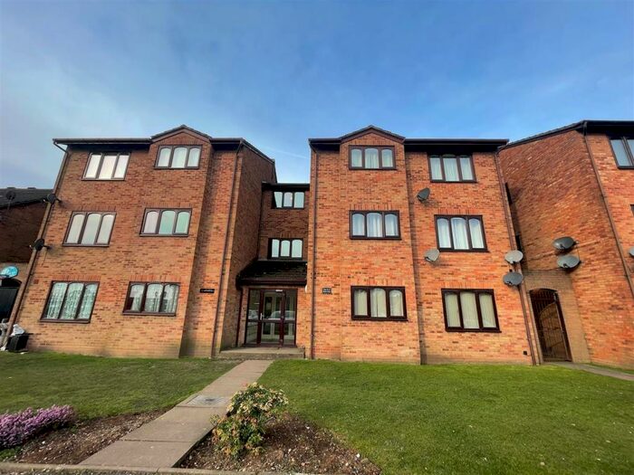 1 Bedroom Flat To Rent In Dawes Close, Stoke, Coventry, CV2