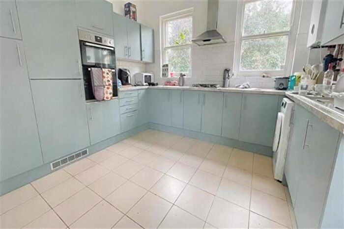 6 Bedroom House To Rent In Bedroom Detached House In Bournemouth, BH3