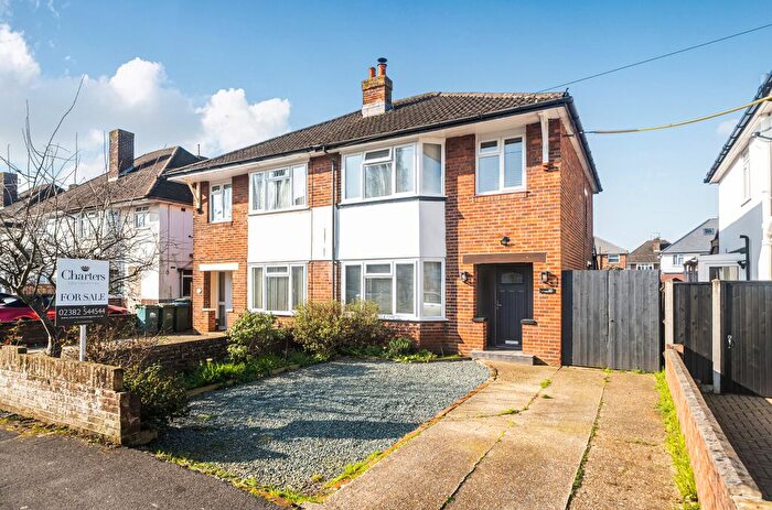 3 Bedroom Semi-Detached House For Sale In Parkside Avenue, Millbrook, Southampton, Hampshire, SO16