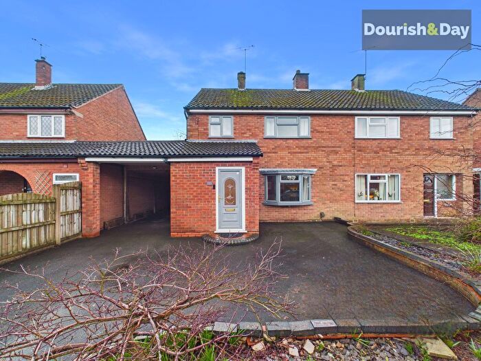3 Bedroom Semi Detached House For Sale In Bramall Lane, Stafford, ST16