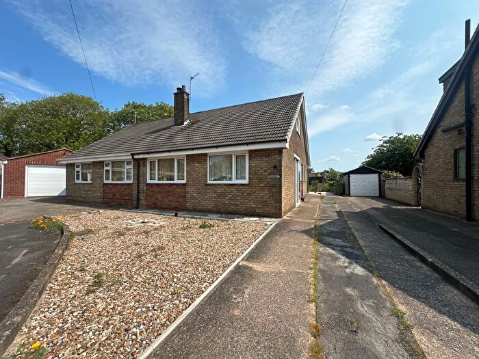 3 Bedroom Semi-Detached Bungalow For Sale In Warn Avenue, Hedon, Hull, HU12