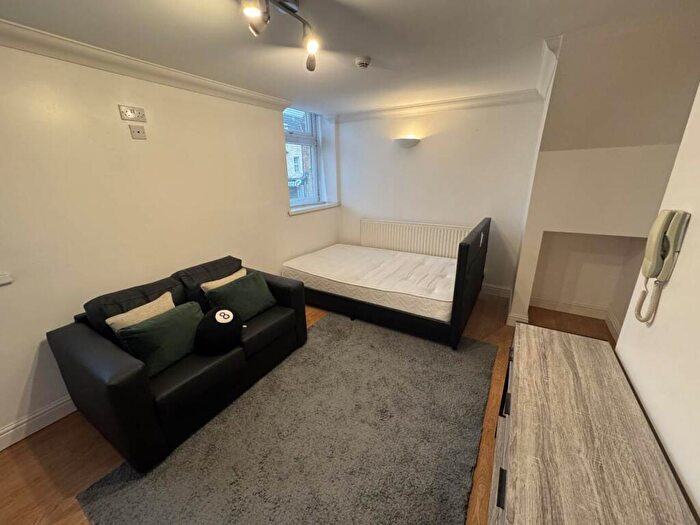 Studio To Rent In Salisbury Road, Cathays, Cardiff, CF24