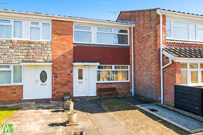 3 Bedroom Terraced House For Sale In Bevil Court, Hoddesdon, EN11