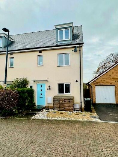 4 Bedroom House To Rent In Cowslip Crescent, Lyde Green, Bristol, BS16