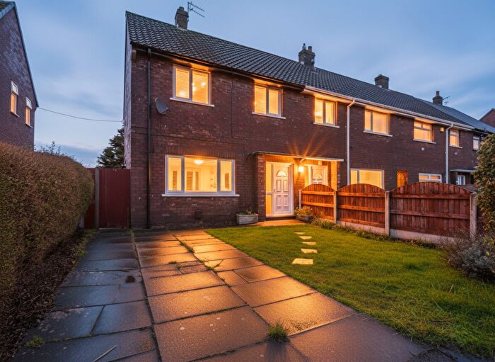3 Bedroom End Of Terrace House For Sale In Carroll Crescent, Ormskirk, L39