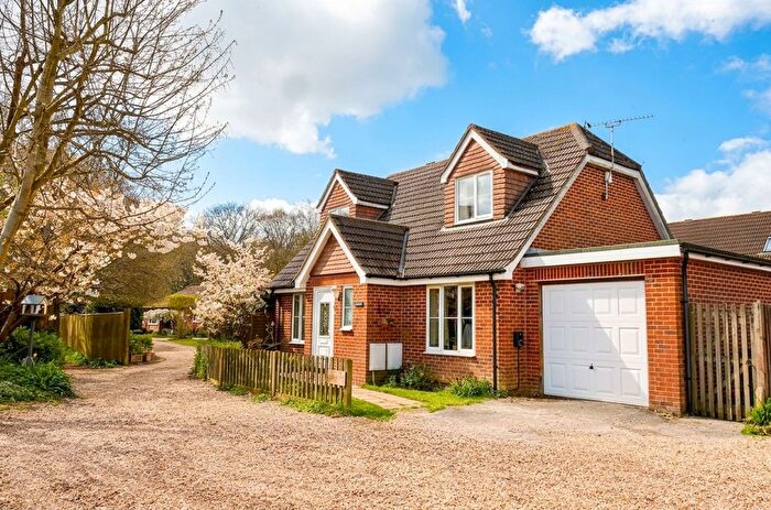 3 Bedroom Detached House For Sale In Elmfield Lane, Calshot, SO45