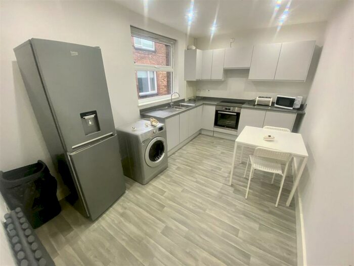 2 Bedroom Apartment To Rent In Reginald Street, Luton, LU2