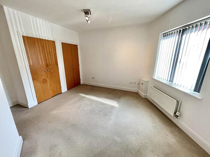 2 Bedroom Apartment To Rent In Stourton - Stewponey Court, DY7