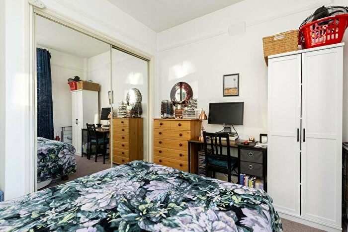 1 Bedroom Flat To Rent In Cleve Road, West Hampstead, NW6