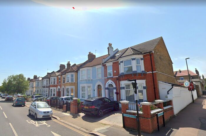 3 Bedroom Terraced House To Rent In Minard Road, Lewisham, SE6