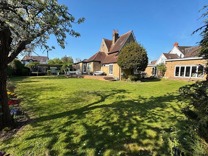 5 Bedroom Detached House For Sale In Montagu Road, Datchet, SL3