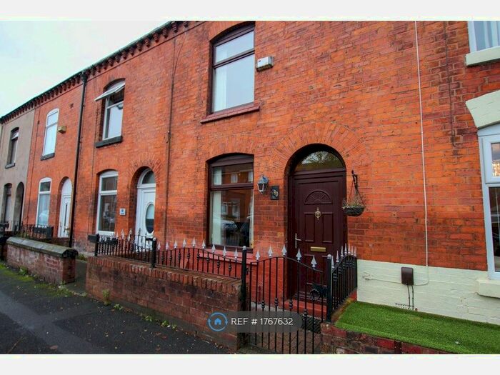 2 Bedroom Terraced House To Rent In Old Road, Failsworth, Manchester, M35