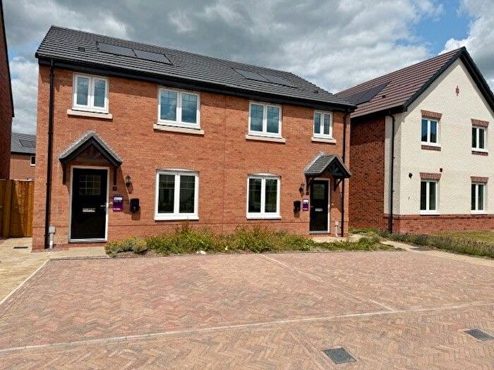 3 Bedroom Semi-Detached House To Rent In Robin Crescent, Crewe, CW2