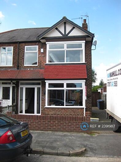 3 Bedroom Semi-Detached House To Rent In Trenton Avenue, Hull, HU4