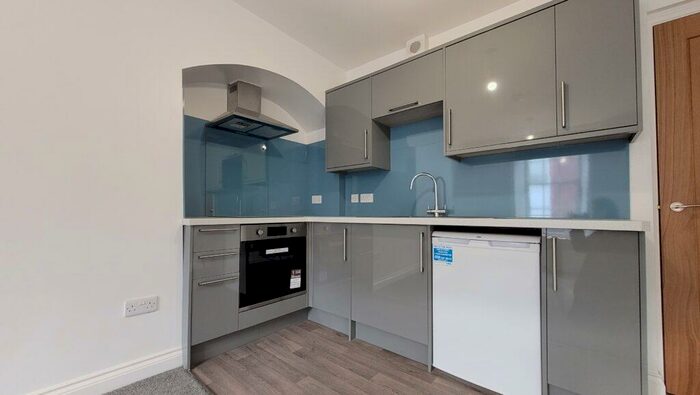 1 Bedroom Apartment To Rent In Parsons Street, Banbury, Oxon, OX16