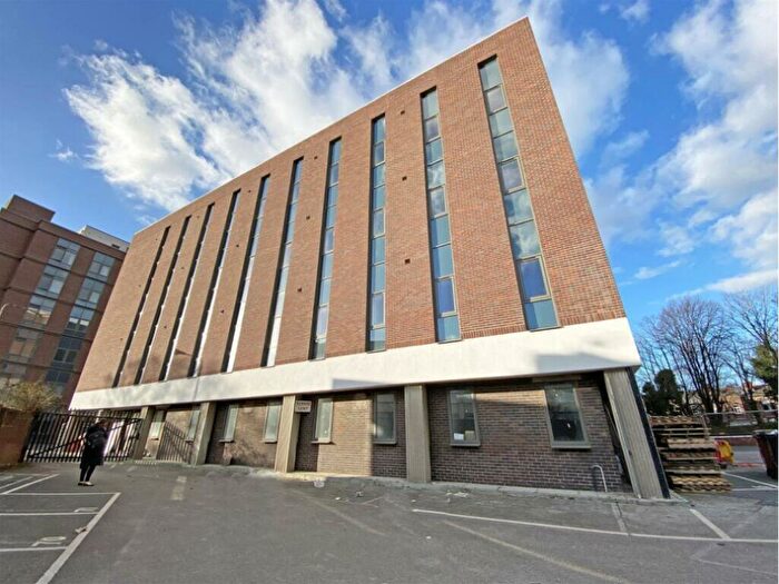 2 Bedroom Apartment To Rent In Sky Gardens, Crosby Road North, L22