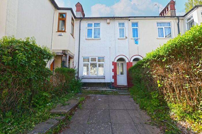 3 Bedroom Terraced House For Sale In Harefield Road, Coventry, CV2