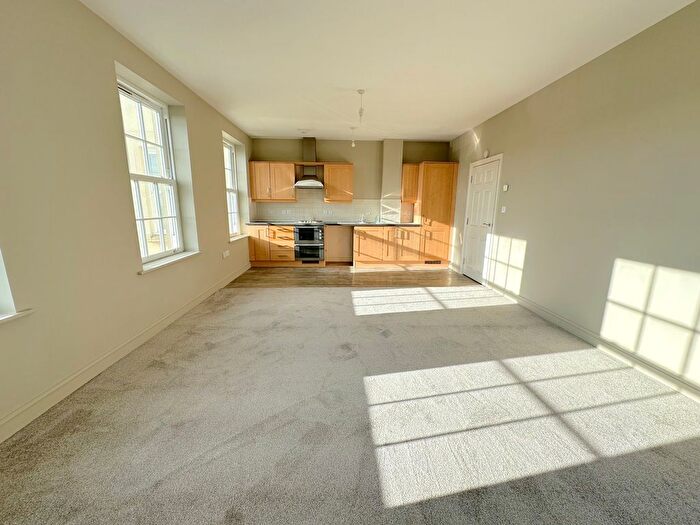 2 Bedroom Flat To Rent In Paradise Walk, Bexhill On Sea, TN40