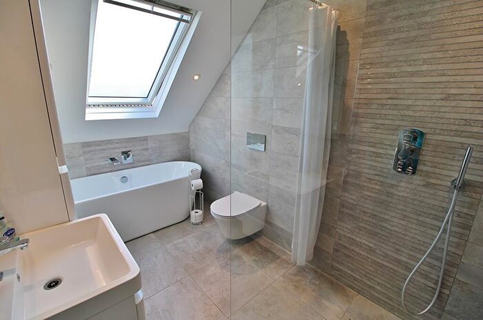 5 Bedroom Detached House For Sale In Havant Road, Drayton, PO6