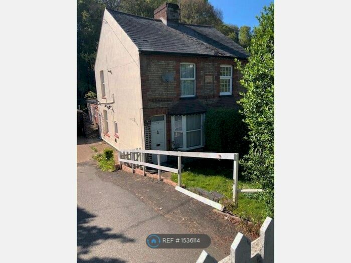 2 Bedroom Semi-Detached House To Rent In New Road, High Wycombe, HP12