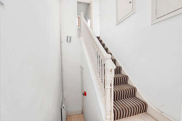 1 Bedroom Flat For Sale In Wolfington Road, SE27