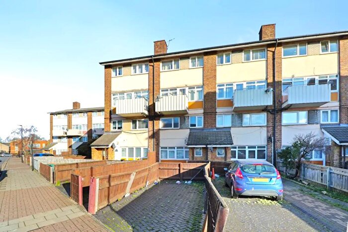 3 Bedroom Maisonette To Rent In Ordnance Road, London, E16