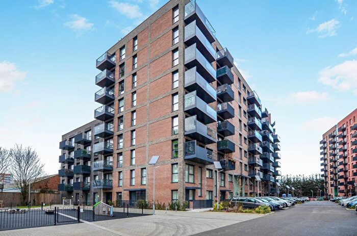 1 Bedroom Flat For Sale In Cranton Avenue, Hayes, UB3