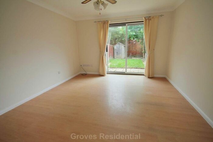 2 Bedroom Terraced House To Rent In Willow Road, New Malden, KT3