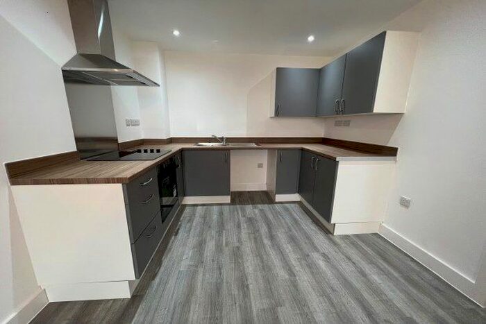 2 Bedroom Flat To Rent In Newton Road, Yeovil, BA20