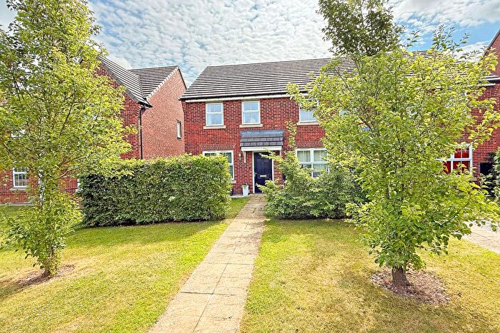 2 Bedroom Town House For Sale In Willow Place, Knaresborough, HG5