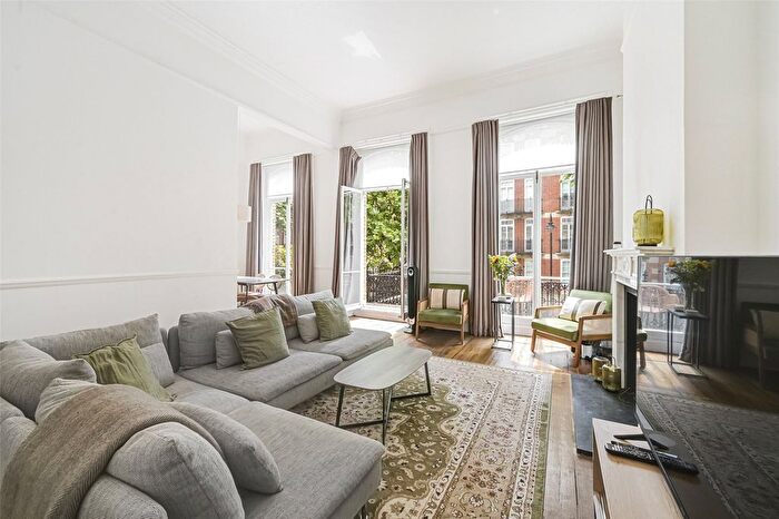 2 Bedroom Flat To Rent In Old Brompton Road, Earl's Court, London, SW5